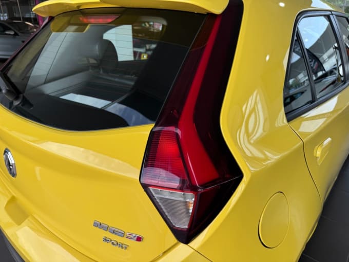 2025 Mg Mg3