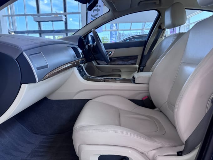 2025 Jaguar Xf