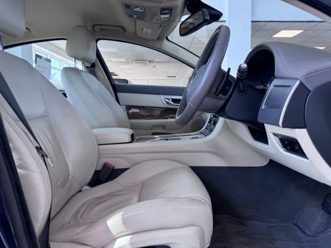 2025 Jaguar Xf