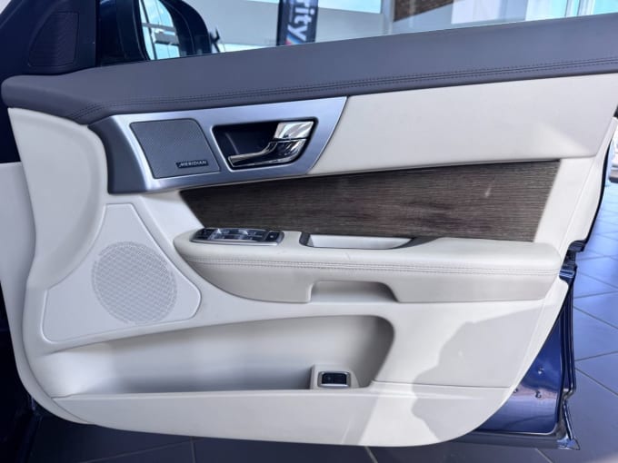 2025 Jaguar Xf