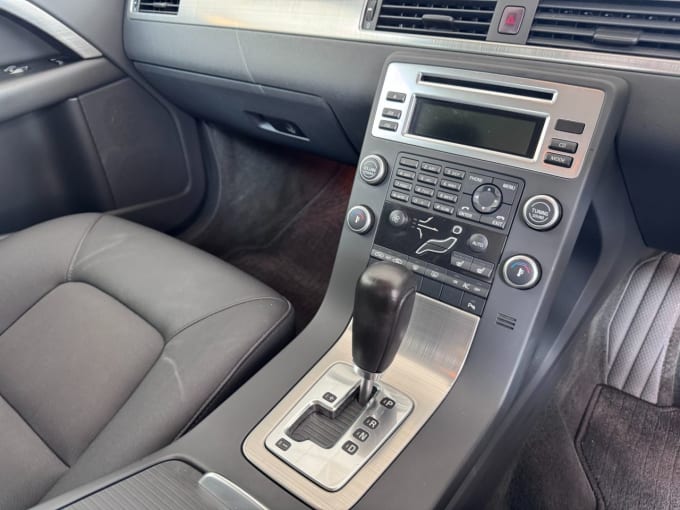 2025 Volvo V70