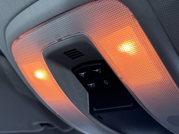2025 Volvo V70