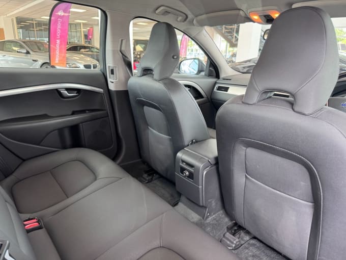 2025 Volvo V70
