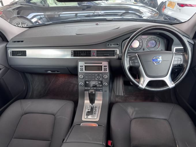 2025 Volvo V70