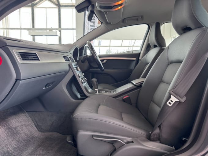 2025 Volvo V70