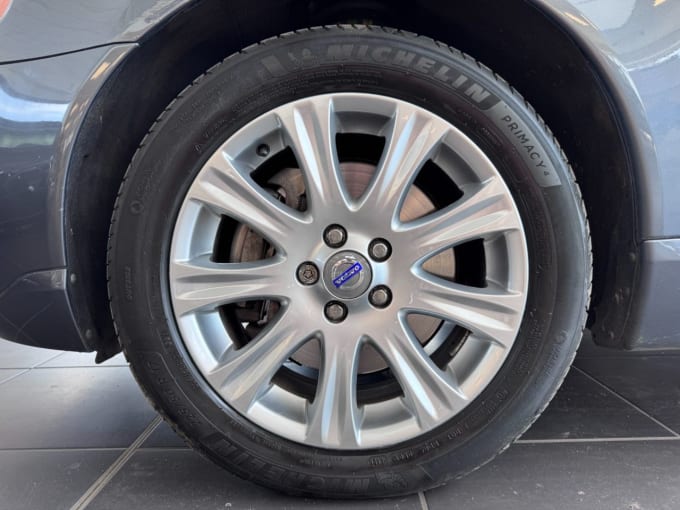 2025 Volvo V70