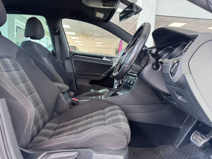 2025 Volkswagen Golf