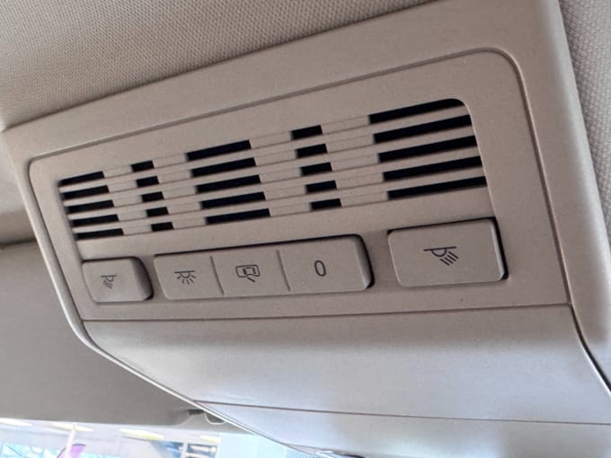 2025 Volkswagen Caravelle