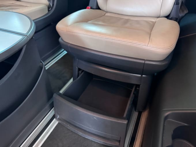 2025 Volkswagen Caravelle