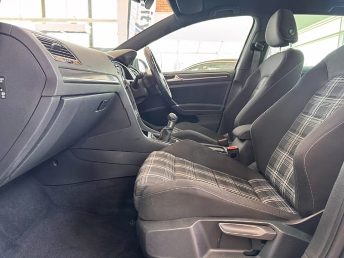 2025 Volkswagen Golf