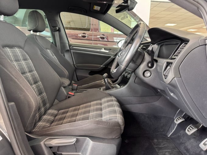 2025 Volkswagen Golf