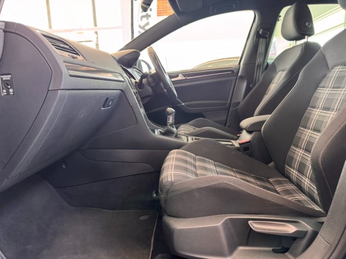 2025 Volkswagen Golf