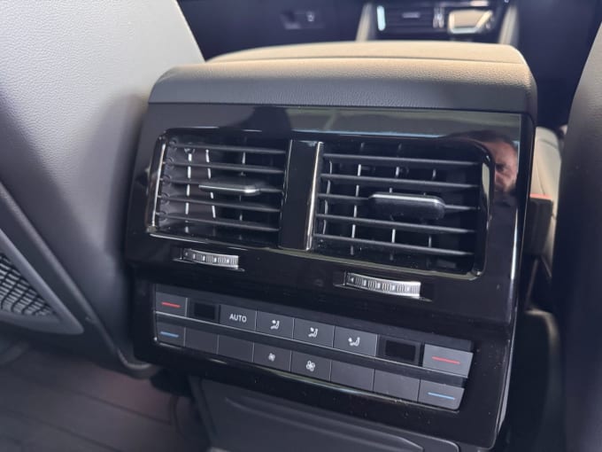 2025 Volkswagen Touareg