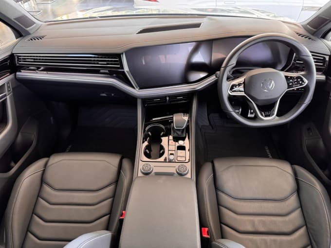 2025 Volkswagen Touareg