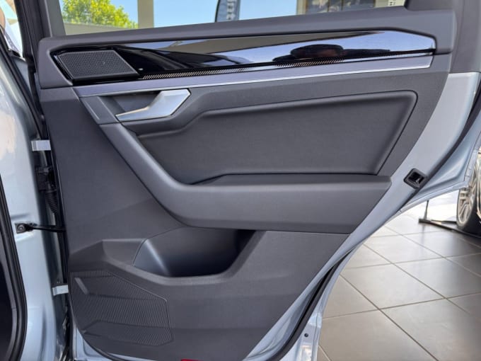 2025 Volkswagen Touareg