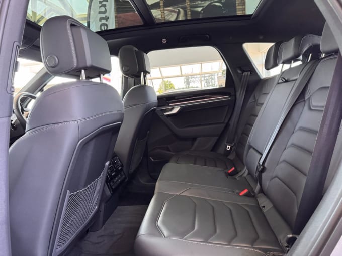 2025 Volkswagen Touareg
