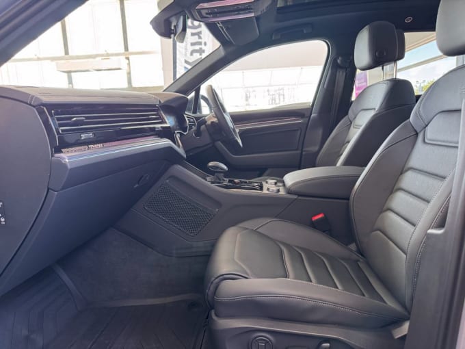 2025 Volkswagen Touareg