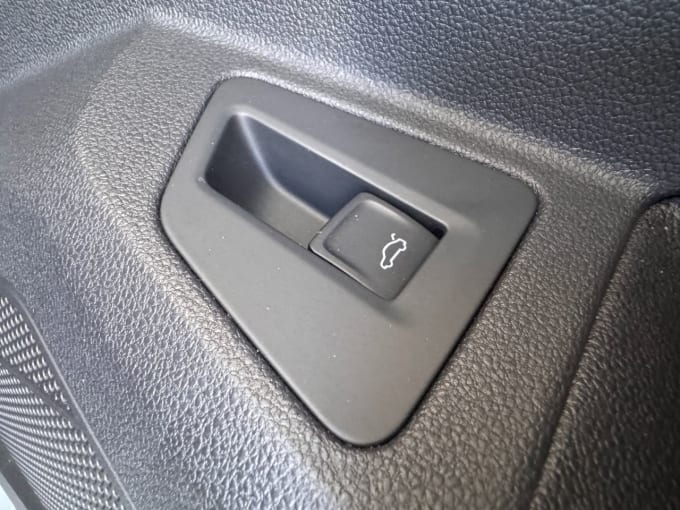 2025 Volkswagen Touareg