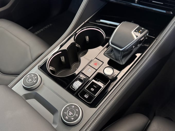 2025 Volkswagen Touareg
