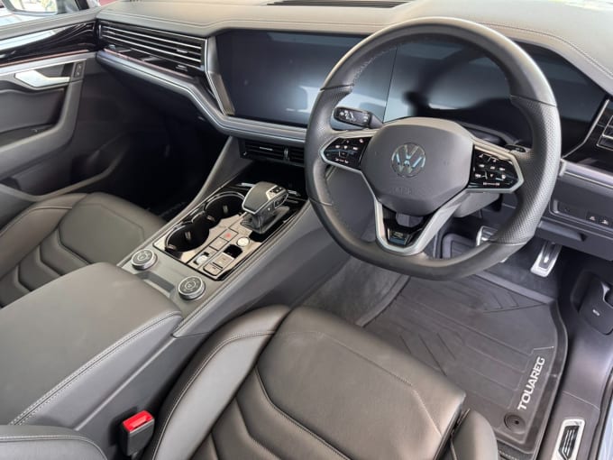 2025 Volkswagen Touareg