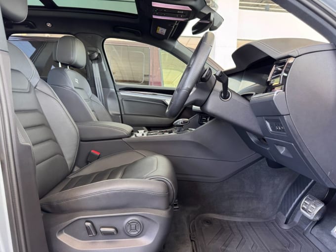 2025 Volkswagen Touareg