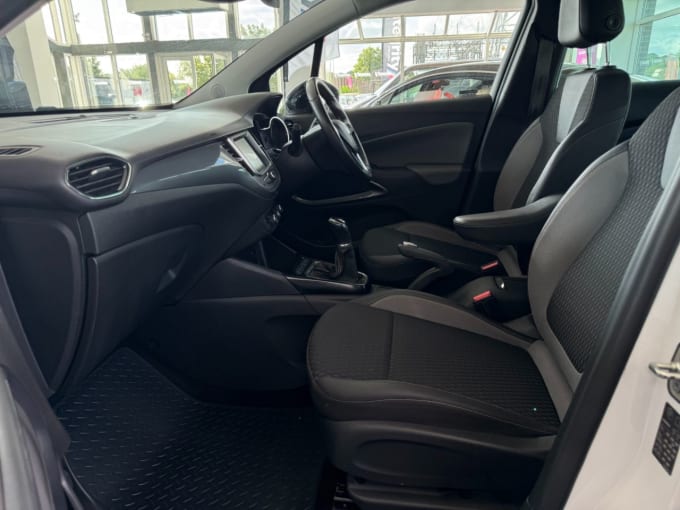 2025 Vauxhall Crossland X