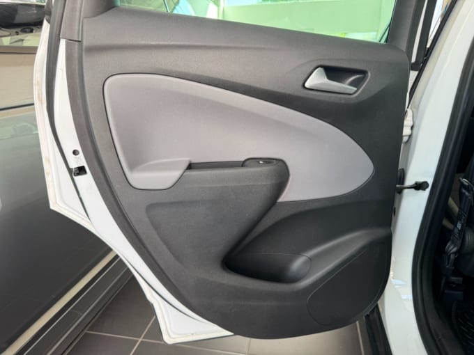 2025 Vauxhall Crossland X