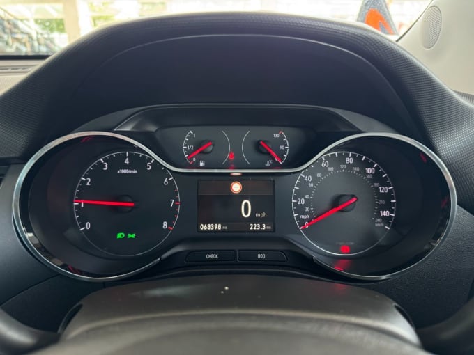 2025 Vauxhall Crossland X