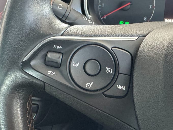 2025 Vauxhall Crossland X