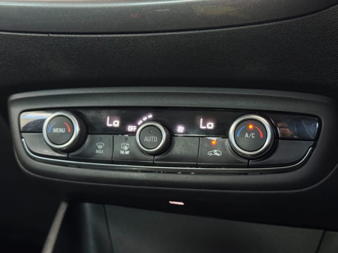 2025 Vauxhall Crossland X