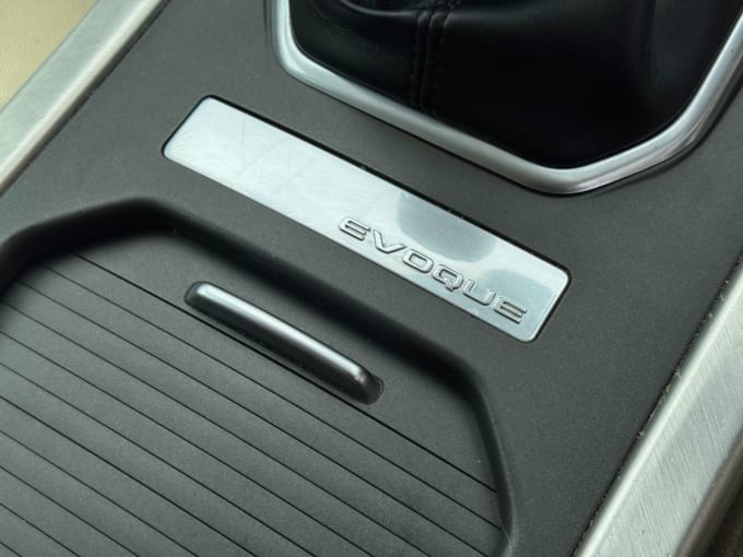 2025 Land Rover Range Rover Evoque