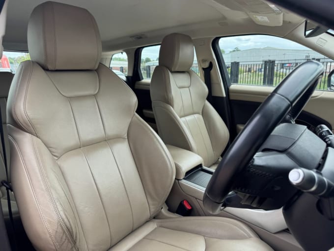 2025 Land Rover Range Rover Evoque