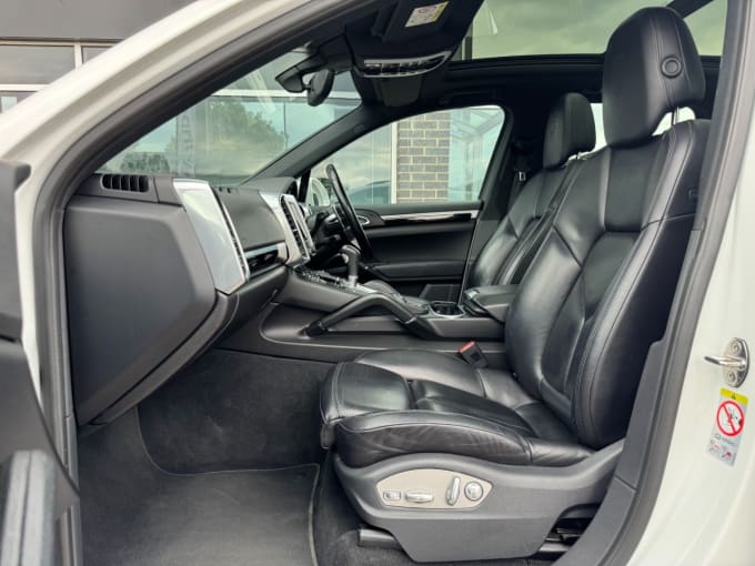2025 Porsche Cayenne