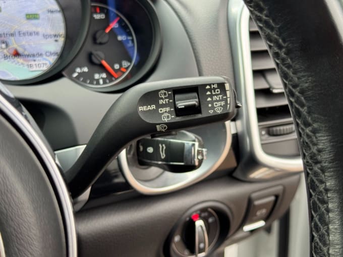 2025 Porsche Cayenne