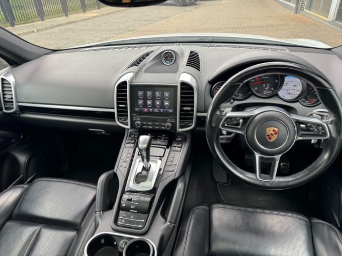 2025 Porsche Cayenne