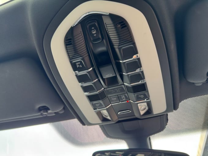 2025 Porsche Cayenne