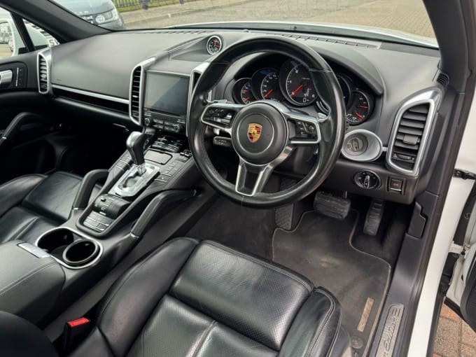 2025 Porsche Cayenne