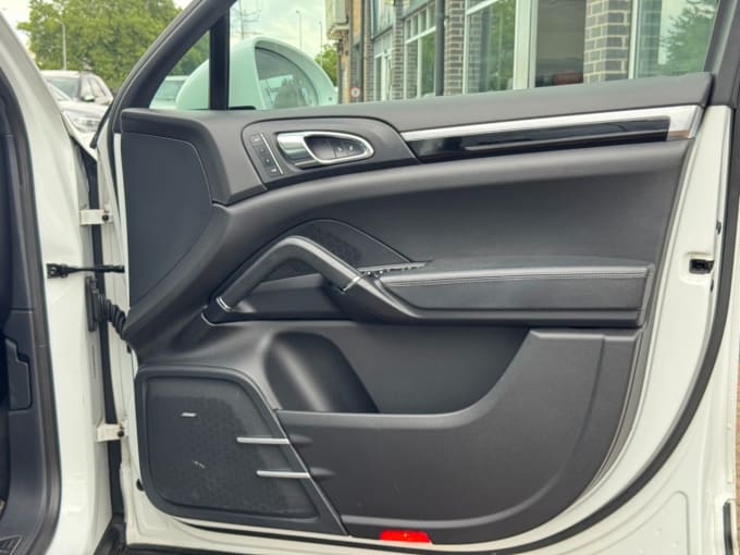 2025 Porsche Cayenne