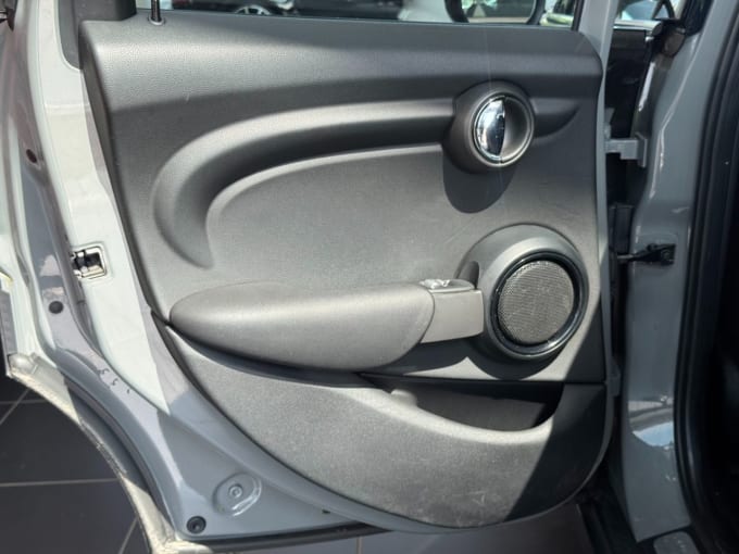 2025 Mini Hatch
