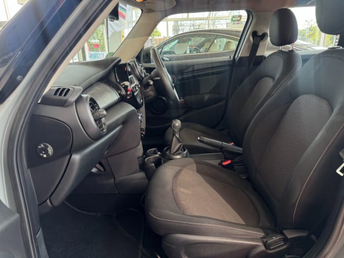 2025 Mini Hatch