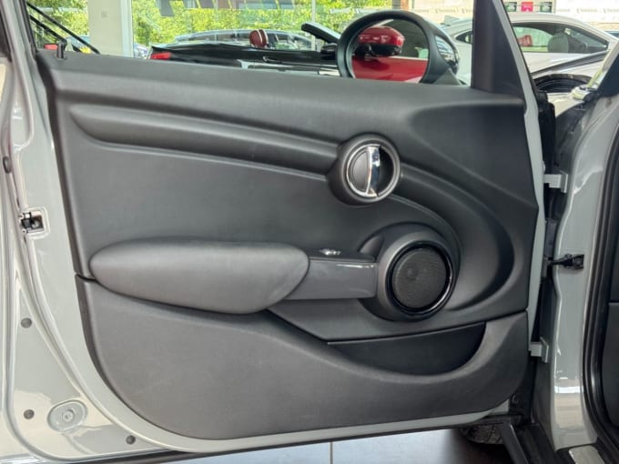 2025 Mini Hatch