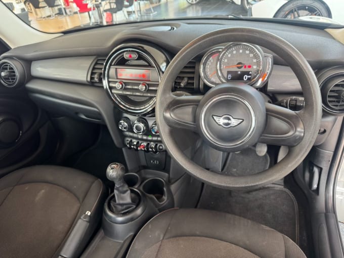 2025 Mini Hatch