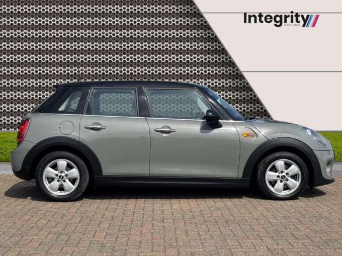 2025 Mini Hatch