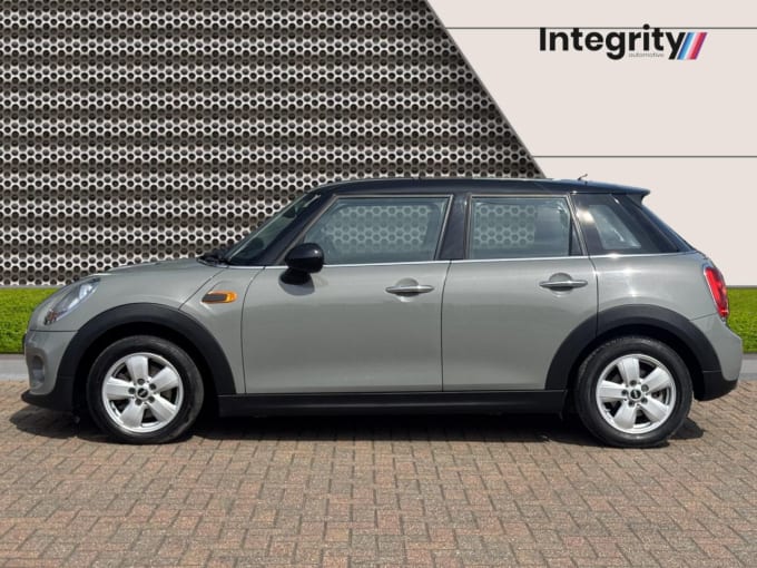 2025 Mini Hatch