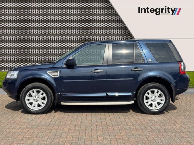 2025 Land Rover Freelander 2