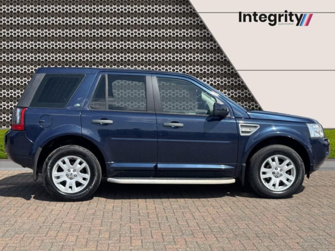2025 Land Rover Freelander 2