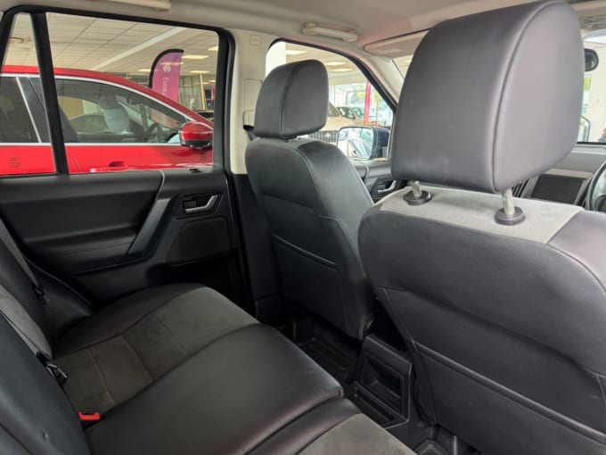 2025 Land Rover Freelander 2