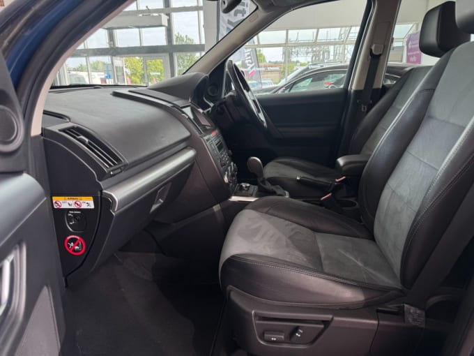 2025 Land Rover Freelander 2