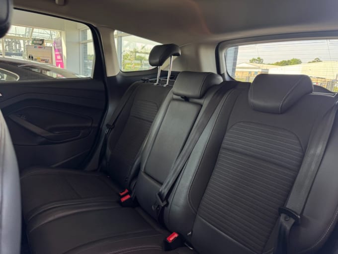 2025 Ford Kuga