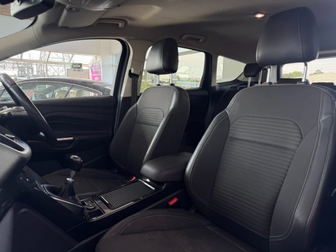 2025 Ford Kuga